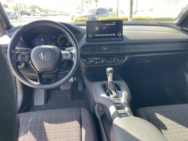 Used 2025 Honda HR-V Sport image 19