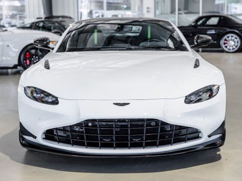 Used 2023 Aston Martin V8 Vantage Coupe RWD image 9