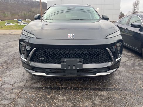 Used 2025 Buick Envision Sport Touring image 2