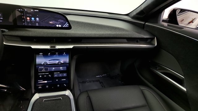 Used 2024 Lucid Air Pure RWD image 53