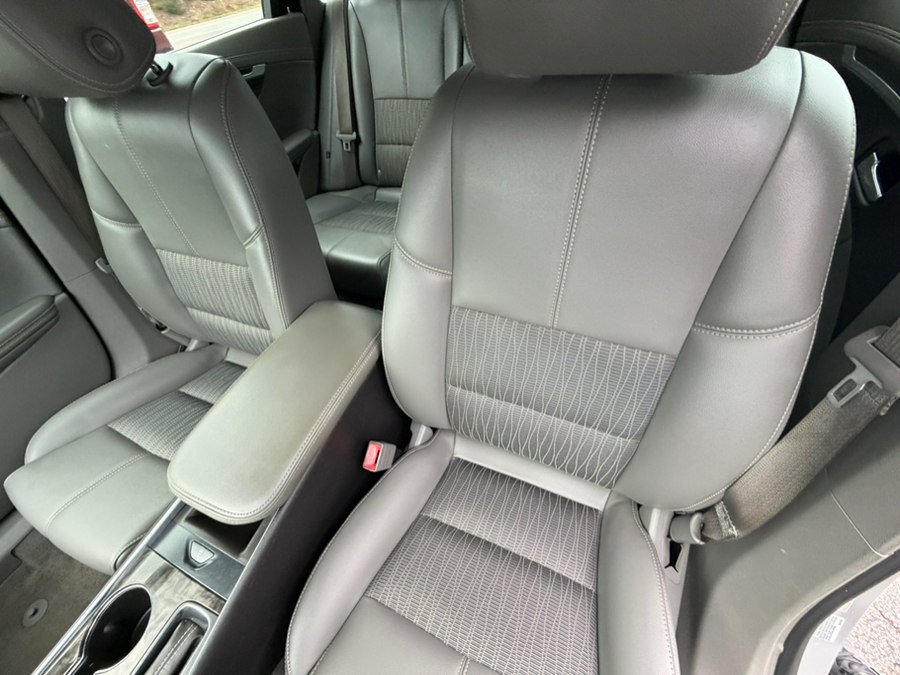 Used 2015 Chevrolet Impala LT Eco w/ Navigation Package w/ Convenience Package FWD image 15