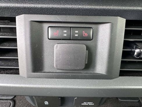 Used 2022 Ford F150 Lariat w/ Equipment Group 502A High AWD/4WD image 17