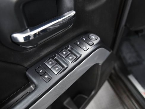 Used 2018 Chevrolet Silverado 1500 LT w/ All Star Edition image 8