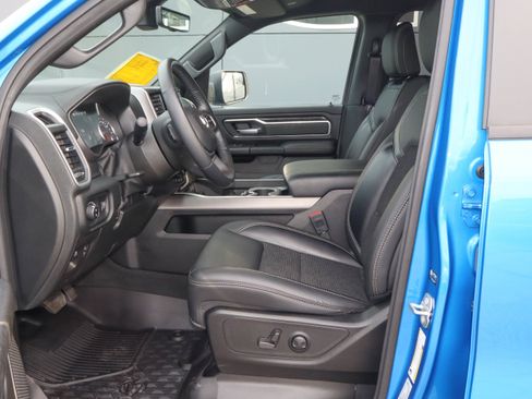 Used 2022 RAM 1500 Big Horn AWD/4WD image 6