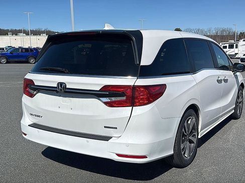 Used 2023 Honda Odyssey Touring image 7