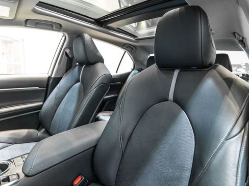 Certified 2019 Toyota Camry XSE image 6