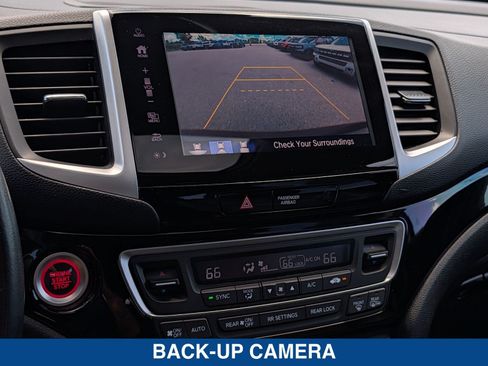 Used 2018 Honda Pilot Touring image 33