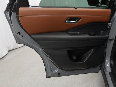 Used 2024 Nissan Pathfinder Platinum w/ Cargo Package image 48