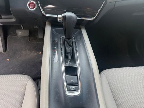 Used 2018 Honda HR-V EX image 11