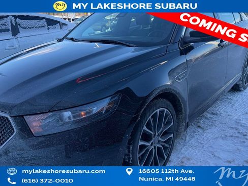 Used 2017 Ford Taurus SHO image 3