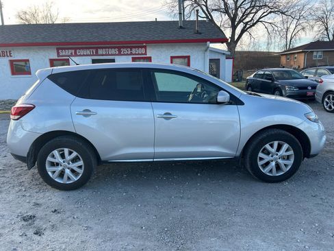 Used 2014 Nissan Murano S image 2