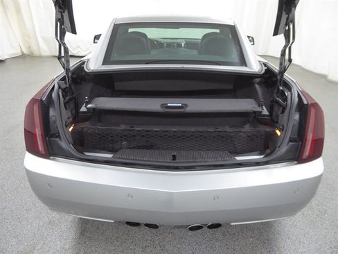 Used 2004 Cadillac XLR RWD image 34