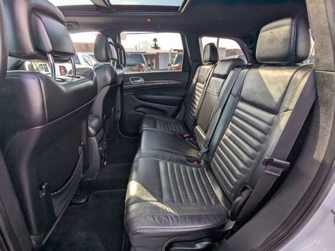 Used 2018 Jeep Grand Cherokee Limited image 23