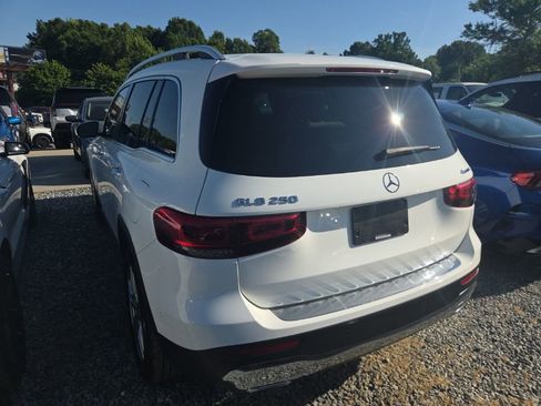 Used 2022 Mercedes-Benz GLB 250 4MATIC w/ Premium Package Lite image 5