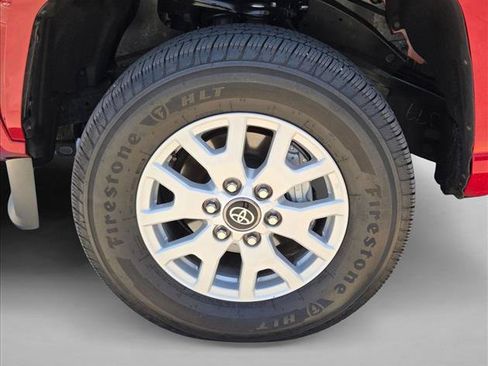 Used 2025 Toyota Tacoma SR5 AWD/4WD image 22