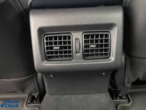 Used 2024 Toyota Camry SE image 26