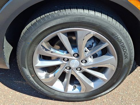 Used 2023 Buick Encore GX Essence w/ Experience Buick Package FWD image 8