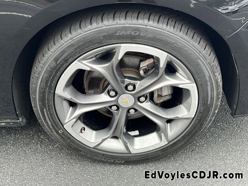 Used 2023 Chevrolet Malibu LT image 14