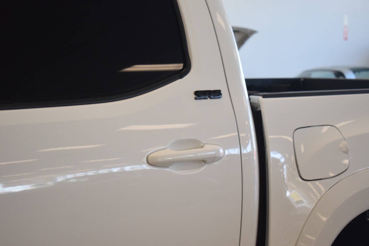 Used 2017 Toyota Tacoma SR5 RWD image 17