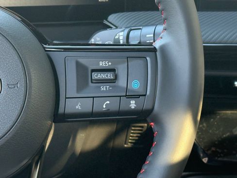 Used 2026 Nissan Kicks SR FWD image 30