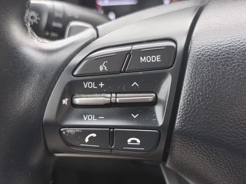 Used 2020 Hyundai Veloster 2.0 Premium image 11