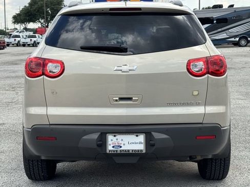 Used 2012 Chevrolet Traverse LT FWD image 5