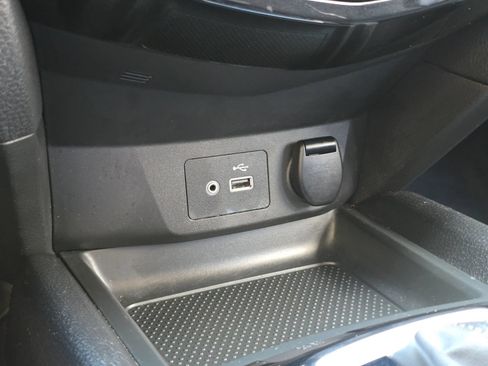 Used 2022 Nissan Rogue Sport S FWD image 21