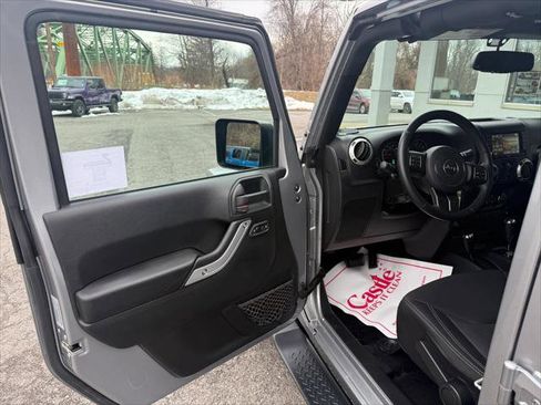 Certified 2017 Jeep Wrangler Unlimited Sahara w/ Connectivity Group image 13