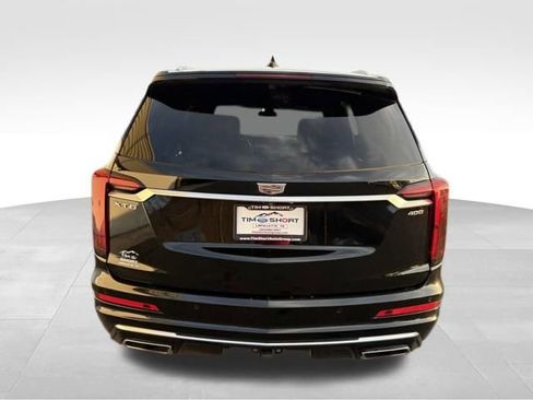 Used 2021 Cadillac XT6 Premium Luxury image 10