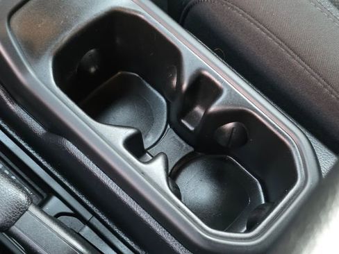 Used 2021 Jeep Wrangler Unlimited Sport image 31