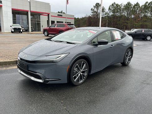 Certified 2023 Toyota Prius XLE image 1