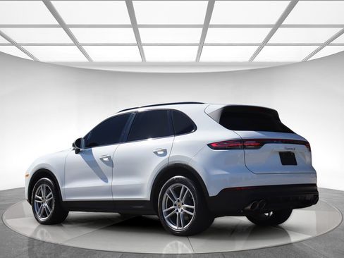 Used 2019 Porsche Cayenne S w/ Premium Plus Package AWD/4WD image 8