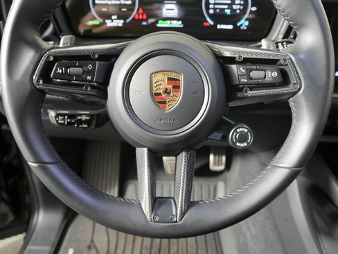 Certified 2024 Porsche Cayenne Turbo AWD/4WD image 31