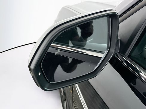 Used 2025 Volkswagen Atlas Cross Sport SE image 16