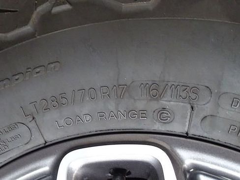 Used 2024 Ford Bronco Badlands image 46