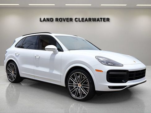 Used 2023 Porsche Cayenne Turbo AWD/4WD image 7