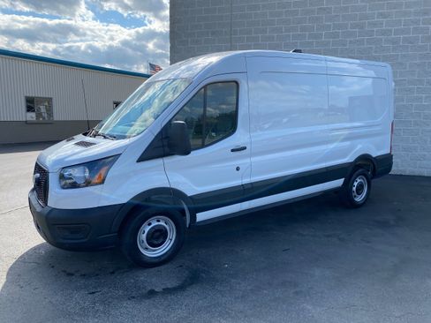 New 2026 Ford Transit 150 148 Medium Roof RWD image 3