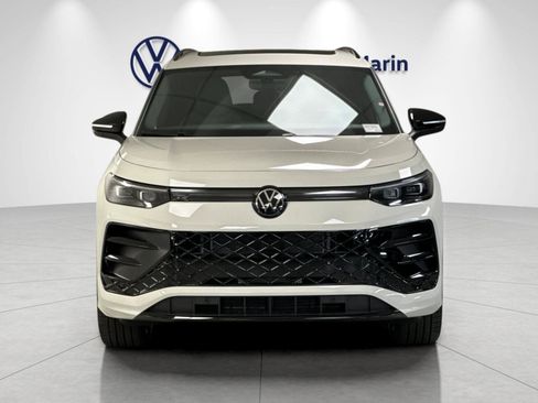 New 2026 Volkswagen Tiguan SE R-Line AWD/4WD image 8