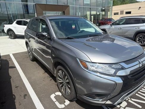 Used 2020 Mitsubishi Outlander SE AWD/4WD image 21