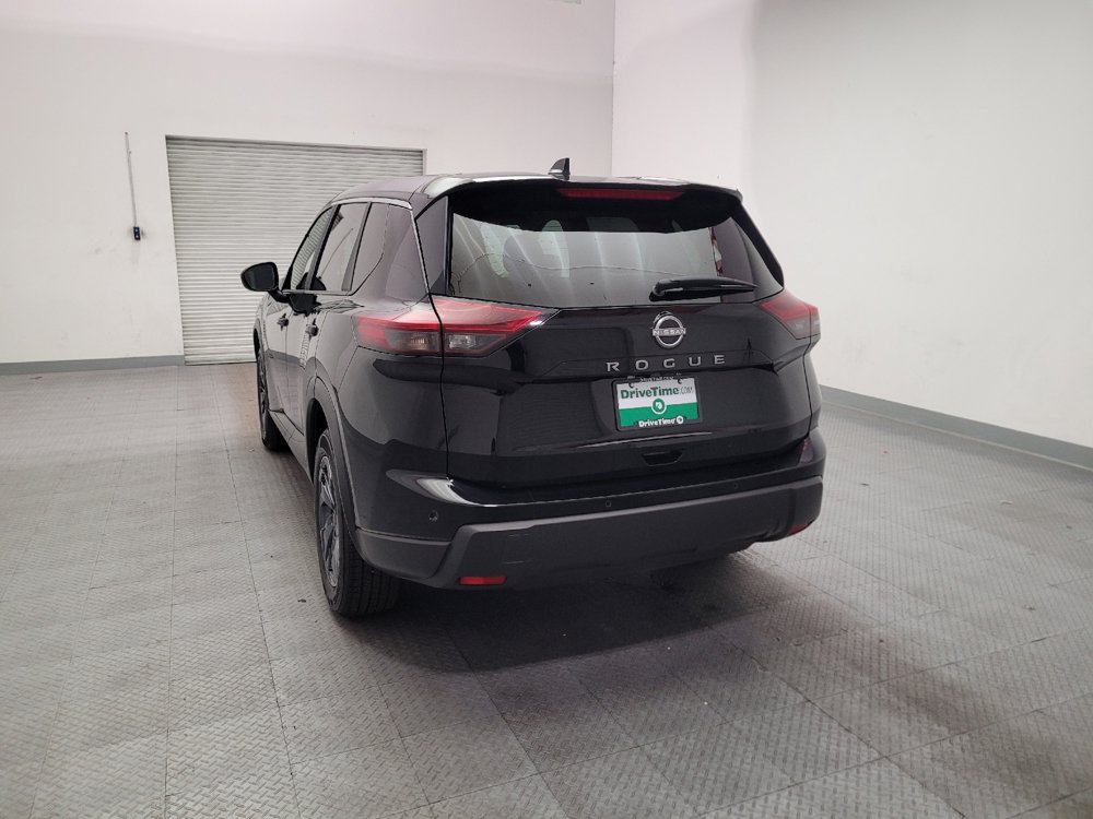 Used 2025 Nissan Rogue SV FWD image 6