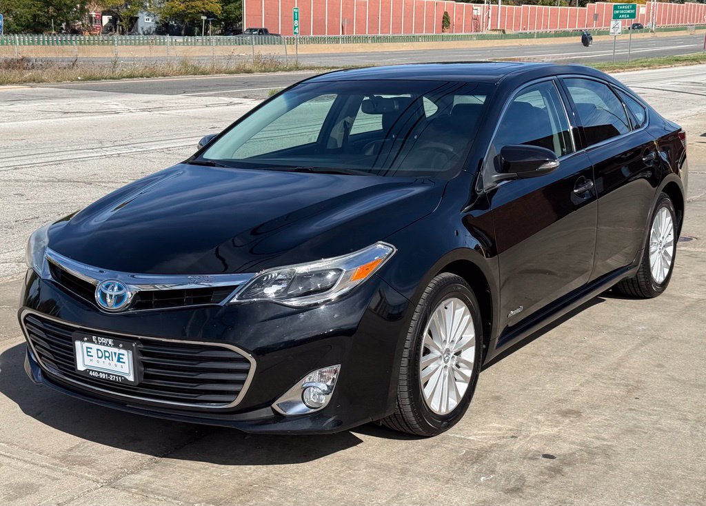 Used 2015 Toyota Avalon XLE Touring FWD image 1