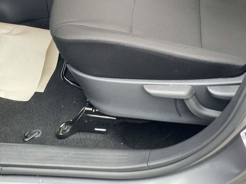 Used 2025 Nissan Kicks Play S image 17