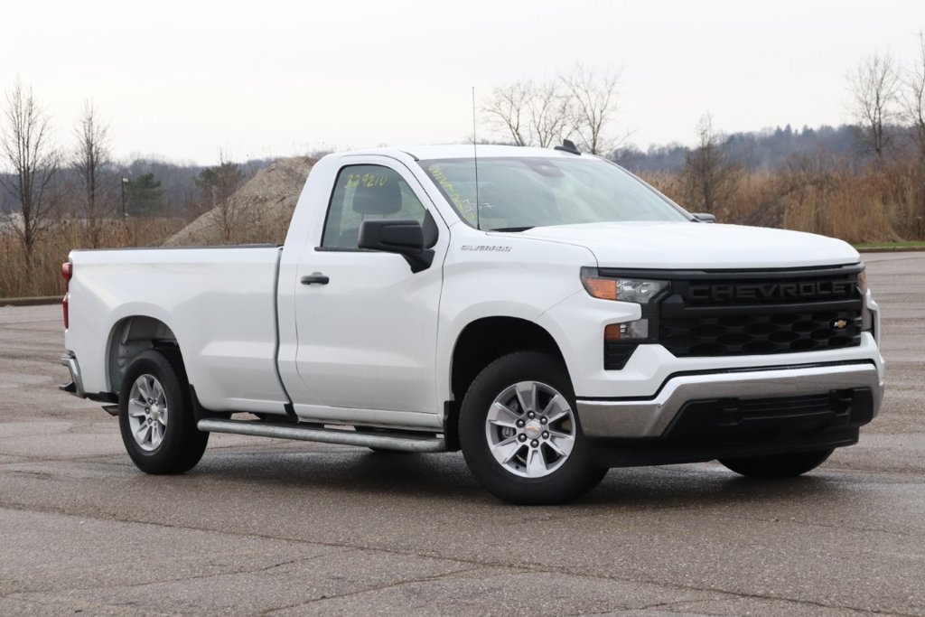 Used 2025 Chevrolet Silverado 1500 W/T RWD image 2