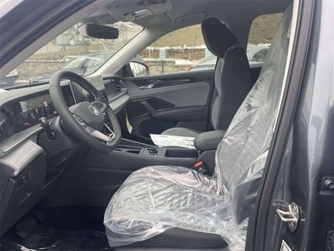 New 2026 Volkswagen Tiguan SE R-Line image 15