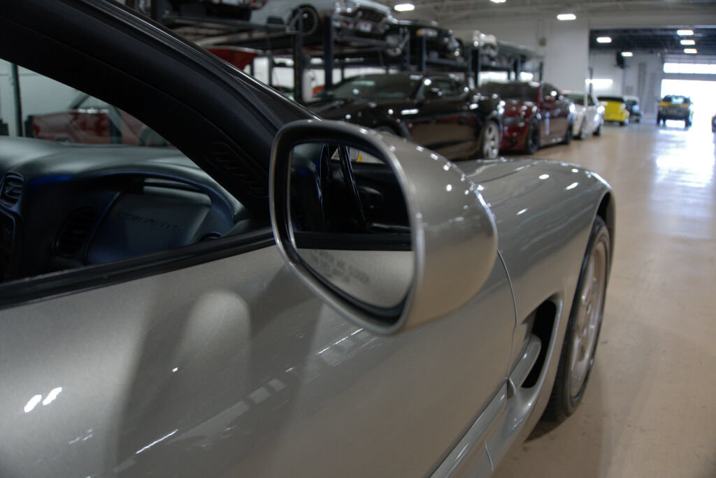 Used 2001 Chevrolet Corvette Convertible w/ Preferred Equipment Group2 RWD image 26