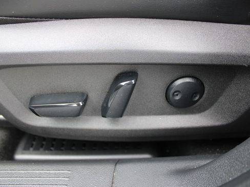 Used 2022 Nissan Rogue Platinum w/ Head-Up Display Package image 27