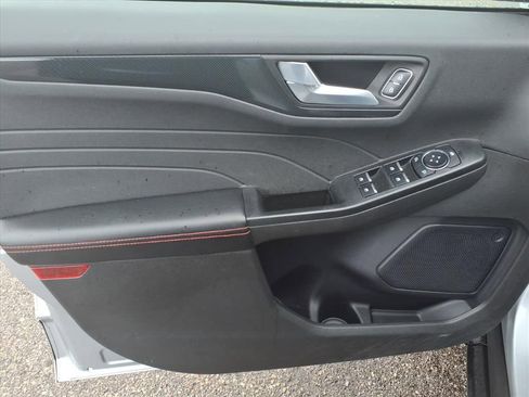 Certified 2024 Ford Escape ST-Line w/ Tech Pack #1 image 13