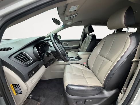 Used 2021 Kia Sedona EX FWD image 11
