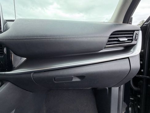 Used 2021 Nissan Rogue SV image 18