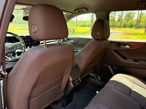 Used 2026 Chevrolet Equinox LT FWD image 25